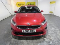 USED 2019 69 KIA CEED 1.0 T-GDi ECO 2 Hatchback 5dr Petrol Manual Euro 6 (s/s) (118 bhp) 2 OWNER-6 SERVICES-REAR CAMERA-APPLE CAR PLAY/ANDROID-BLUETOOTH-A/C-DAB