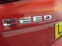 USED 2019 69 KIA CEED 1.0 T-GDi ECO 2 Hatchback 5dr Petrol Manual Euro 6 (s/s) (118 bhp) 2 OWNER-6 SERVICES-REAR CAMERA-APPLE CAR PLAY/ANDROID-BLUETOOTH-A/C-DAB