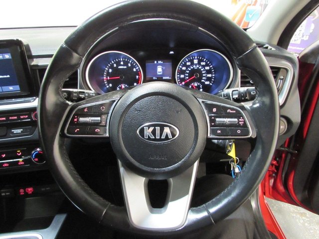 2019 KIA CEED - Photo 10