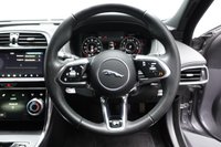 USED 2019 69 JAGUAR XE 2.0 P250i R-Dynamic S Saloon 4dr Petrol Auto Euro 6 (s/s) (250 ps) FULL HISTORY+SAT NAV+REAR CAM