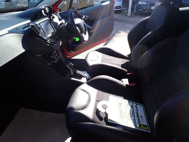 2015 PEUGEOT 208 - Photo 11