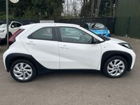 USED 2023 72 TOYOTA AYGO X 1.0 VVT-i Pure Hatchback 5dr Petrol x-shift Euro 6 (s/s) (72 ps) 1 OWNER IMMACULATE EXAMPLE DEALER SERVICED + HIGH SPECIFICATION -NAVIGATION COMPATABLE  +REVERSE PARKING CAMERA + EURO 6