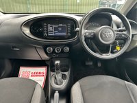USED 2023 72 TOYOTA AYGO X 1.0 VVT-i Pure Hatchback 5dr Petrol x-shift Euro 6 (s/s) (72 ps) 1 OWNER IMMACULATE EXAMPLE DEALER SERVICED + HIGH SPECIFICATION -NAVIGATION COMPATABLE  +REVERSE PARKING CAMERA + EURO 6