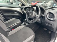 USED 2023 72 TOYOTA AYGO X 1.0 VVT-i Pure Hatchback 5dr Petrol x-shift Euro 6 (s/s) (72 ps) 1 OWNER IMMACULATE EXAMPLE DEALER SERVICED + HIGH SPECIFICATION -NAVIGATION COMPATABLE  +REVERSE PARKING CAMERA + EURO 6