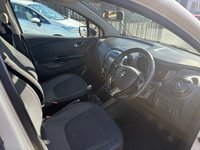 USED 2015 15 RENAULT CAPTUR 1.5 dCi ENERGY Dynamique MediaNav SUV 5dr Diesel Manual Euro 5 (s/s) (90 ps) SAT NAV. DIESEL. &pound;20 ROAD TAX