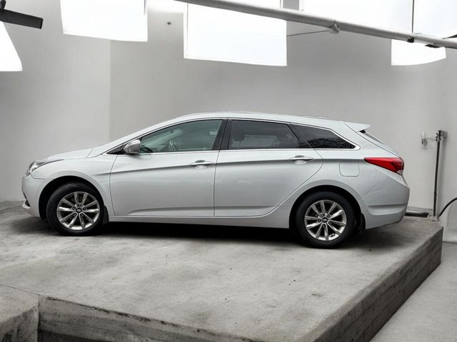 2016 65 HYUNDAI I40 1.7 CRDi Blue Drive SE Nav Tourer 5dr Diesel Manual Euro 6 (s/s) (115 ps) - Photo 4