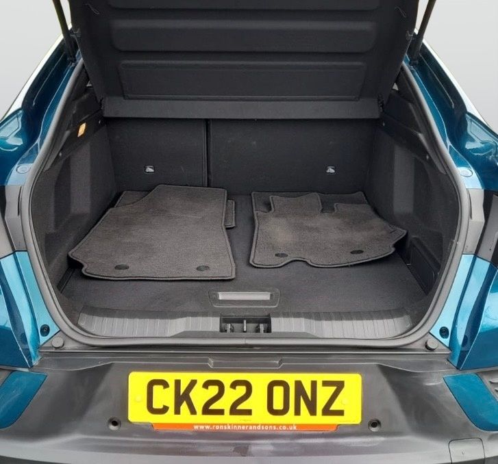 USED 2022 22 RENAULT ARKANA 1.6 E-TECH r.s. line SUV 5dr Petrol Hybrid Auto 2WD Euro 6 (s/s) (145 bhp) 