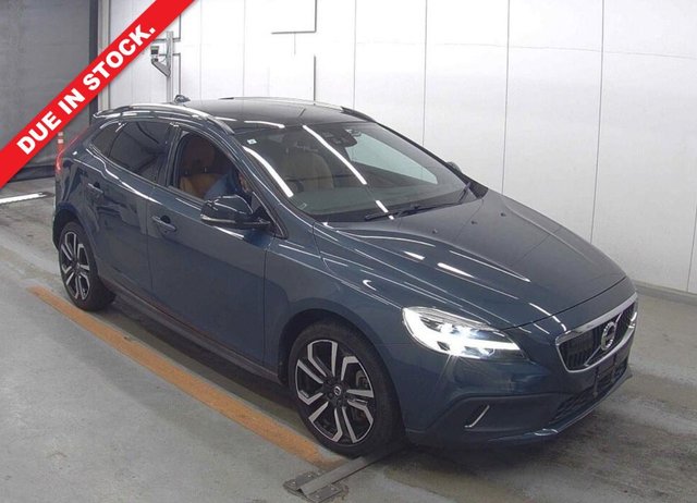 View our Volvo V40 Cross Country 2.0 D4 Pro Hatchback 5dr Diesel Auto Euro 6 (s/s)  190 BHP