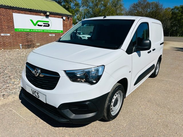 View our Vauxhall Combo 1.5 Turbo D 2000 Dynamic Panel Van 5dr Diesel Manual L1 H1 Euro 6 (100 ps)