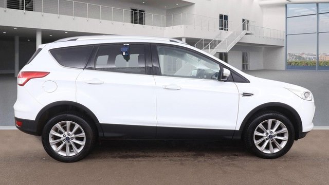 2015 FORD KUGA - Photo 7