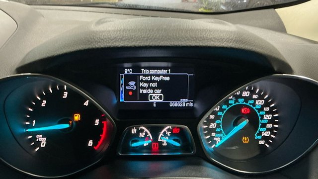 2015 FORD KUGA - Photo 9