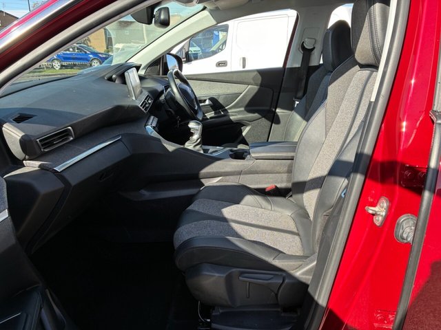 2020 PEUGEOT 3008 - Photo 10