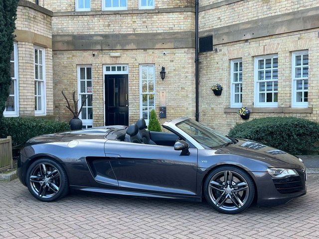 View our Audi R8 5.2 FSI V10 Spyder 6 Speed Manual