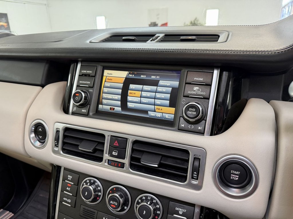 USED 2012 12 LAND ROVER RANGE ROVER 4.4 TD V8 Westminster SUV 5dr Diesel Auto 4WD Euro 5 (313 bhp) 