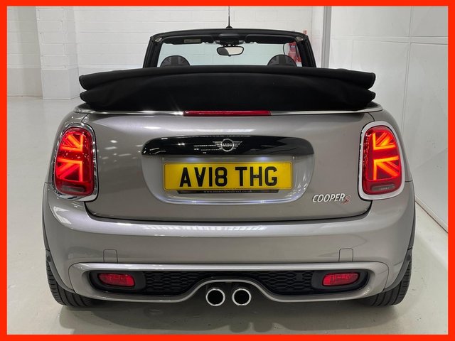 View our MINI CONVERTIBLE