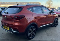 USED 2018 18 MG MG ZS 1.5 VTi-TECH Exclusive SUV 5dr Petrol Manual Euro 6 (s/s) (106 ps) - APPLE CAR PLAY - LEATHER SEATS - REVERSE CAMERA - P/SENSORS - BLUETOOTH - CRUISE