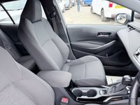 USED 2020 70 TOYOTA COROLLA Grey 2.0 VVT-h Design Touring Sports, 74,973 miles, ULEZ compliant, Hybrid auto, 8in Touchscreen, CarPlay/Android Auto, Sat Nav, Rear Camera, A/C. This 2020 Toyota Corolla VVT-h Design boasts an impressive service history with its last service completed on 30th October 2025 at 58,505 miles, offering peace of mind for its next owner. This Euro 6 compliant model features a powerful yet efficient 2.0L petrol hybrid engine, paired with the Design trim for a refined driving experience. You'll also benefit from a 3 month warranty and a 12 month MOT provided on purchase, ensuring roadworthiness.  Experience enhanced comfort and convenience with h