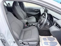 USED 2020 70 TOYOTA COROLLA Grey 2.0 VVT-h Design Touring Sports, 74,973 miles, ULEZ compliant, Hybrid auto, 8in Touchscreen, CarPlay/Android Auto, Sat Nav, Rear Camera, A/C. This 2020 Toyota Corolla VVT-h Design boasts an impressive service history with its last service completed on 30th October 2025 at 58,505 miles, offering peace of mind for its next owner. This Euro 6 compliant model features a powerful yet efficient 2.0L petrol hybrid engine, paired with the Design trim for a refined driving experience. You'll also benefit from a 3 month warranty and a 12 month MOT provided on purchase, ensuring roadworthiness.  Experience enhanced comfort and convenience with h