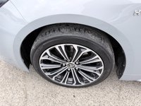 USED 2020 70 TOYOTA COROLLA Grey 2.0 VVT-h Design Touring Sports, 74,973 miles, ULEZ compliant, Hybrid auto, 8in Touchscreen, CarPlay/Android Auto, Sat Nav, Rear Camera, A/C. This 2020 Toyota Corolla VVT-h Design boasts an impressive service history with its last service completed on 30th October 2025 at 58,505 miles, offering peace of mind for its next owner. This Euro 6 compliant model features a powerful yet efficient 2.0L petrol hybrid engine, paired with the Design trim for a refined driving experience. You'll also benefit from a 3 month warranty and a 12 month MOT provided on purchase, ensuring roadworthiness.  Experience enhanced comfort and convenience with h