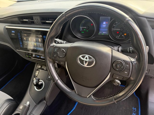 2017 TOYOTA AURIS - Photo 9