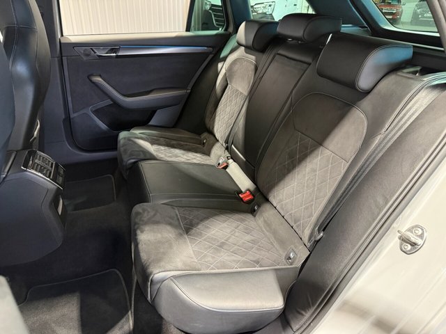2021 SKODA SUPERB - Photo 7
