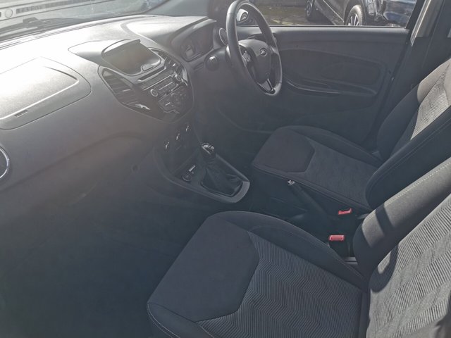 2017 FORD KA+ - Photo 9