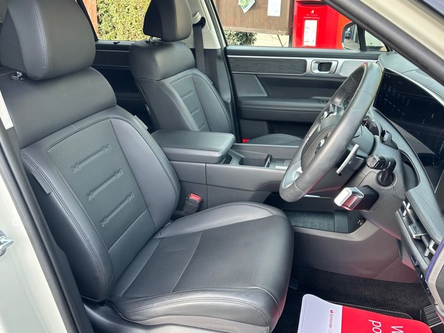 View our HYUNDAI SANTA FE