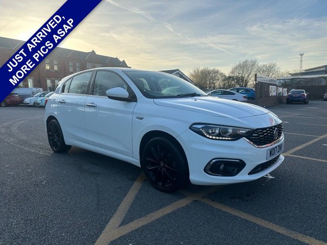 View our Fiat Tipo 1.4 MPI Lounge Hatchback 5dr Petrol Manual Euro 6 (95 ps)