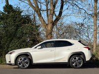 USED 2019 69 LEXUS UX 2.0 250h Takumi SUV 5dr Petrol Hybrid E-CVT Euro 6 (s/s) (184 ps) FULL MAIN DEALER SERVICE HISTORY