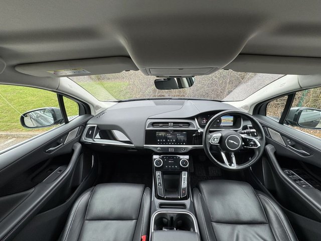 2019 JAGUAR I-PACE - Photo 9