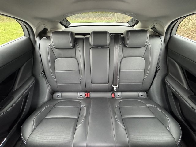 2019 JAGUAR I-PACE - Photo 10