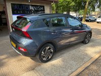 USED 2022 22 HYUNDAI BAYON 1.0 T-GDi MHEV SE Connect SUV 5dr Petrol Hybrid Manual Euro 6 (s/s) (100 ps) * DIGITAL DASH * PHONE MIRROR PLAY * PARKING CAMERA * 1 KEEPER * FULL SERVICE HISTORY * 2 KEYS *