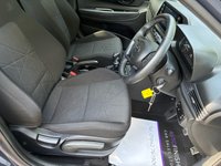 USED 2022 22 HYUNDAI BAYON 1.0 T-GDi MHEV SE Connect SUV 5dr Petrol Hybrid Manual Euro 6 (s/s) (100 ps) * DIGITAL DASH * PHONE MIRROR PLAY * PARKING CAMERA * 1 KEEPER * FULL SERVICE HISTORY * 2 KEYS *