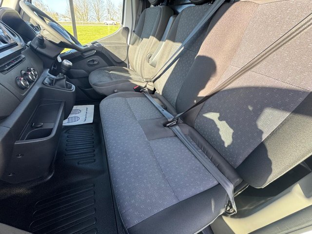 2021 VAUXHALL MOVANO - Photo 12