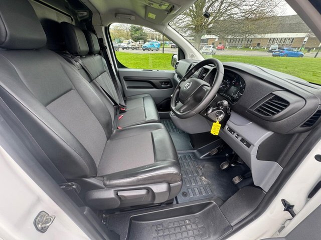 2020 VAUXHALL VIVARO - Photo 10