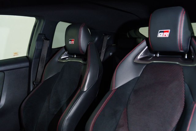 2021 TOYOTA YARIS - Photo 6