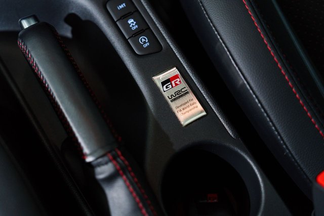 2021 TOYOTA YARIS - Photo 9