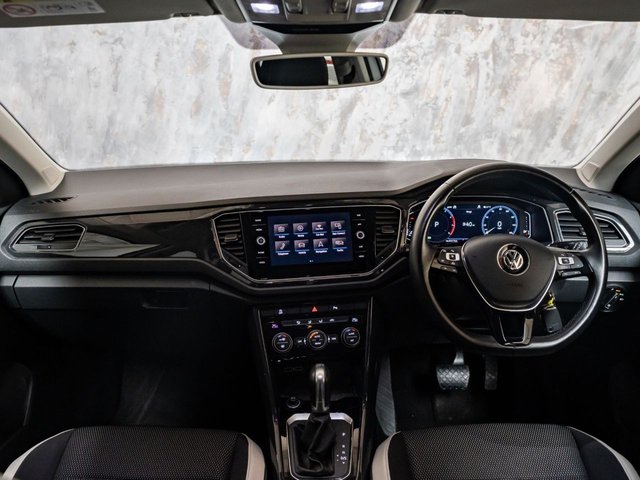 2018 Volkswagen T-Roc 2L Sel 5dr - Photo 11