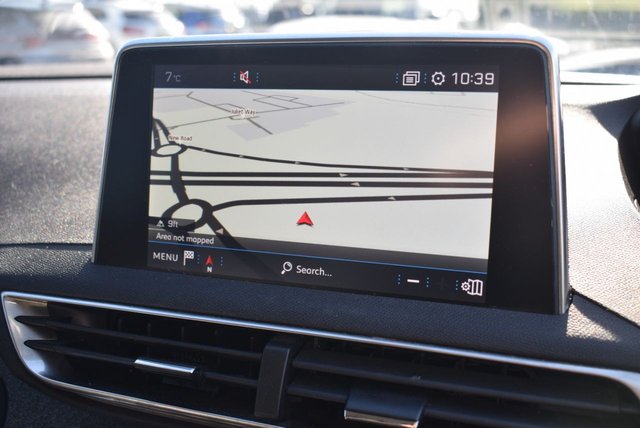 2018 PEUGEOT 3008 - Photo 2