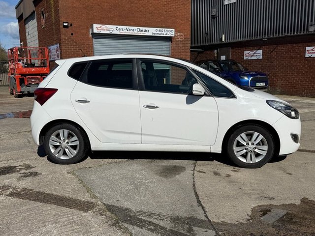 2014 HYUNDAI IX20 - Photo 2