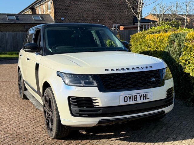 View our Land Rover Range Rover 4.4 SD V8 Vogue SE Auto 4WD Euro 6 (s/s) 5dr