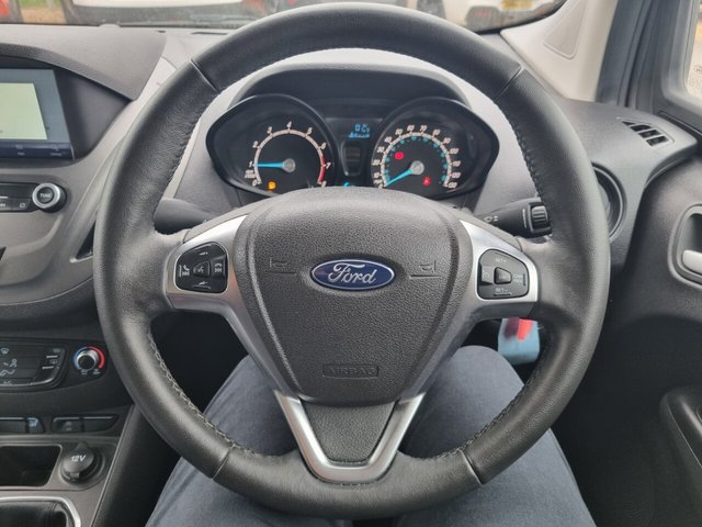 2023 FORD TRANSIT COURIER - Photo 7