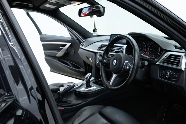 2018 BMW 3 SERIES - Photo 3