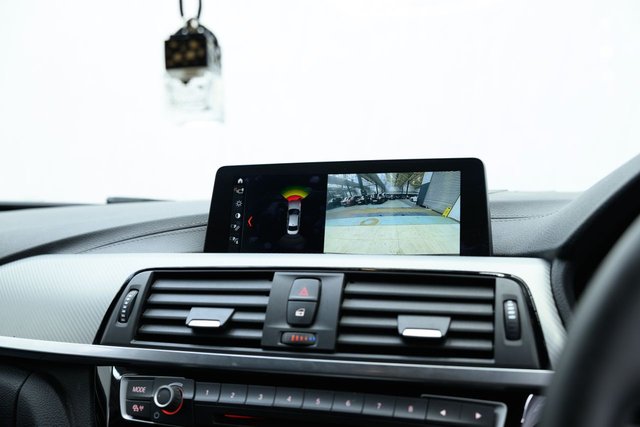 2018 BMW 3 SERIES - Photo 9