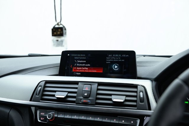 2018 BMW 3 SERIES - Photo 6