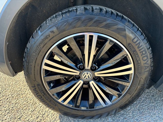 2018 VOLKSWAGEN TIGUAN - Photo 12