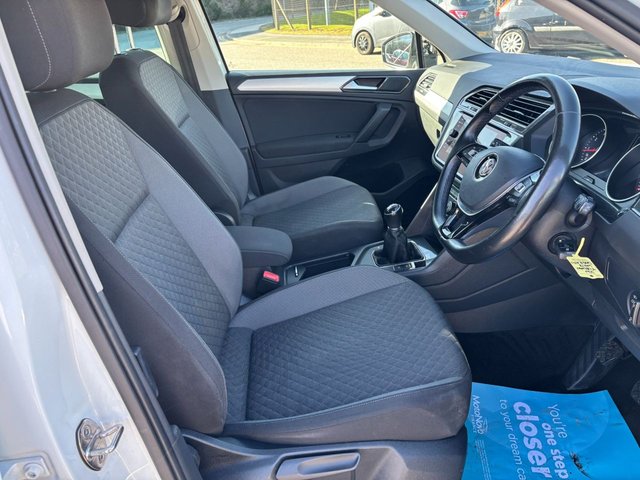 2018 VOLKSWAGEN TIGUAN - Photo 3