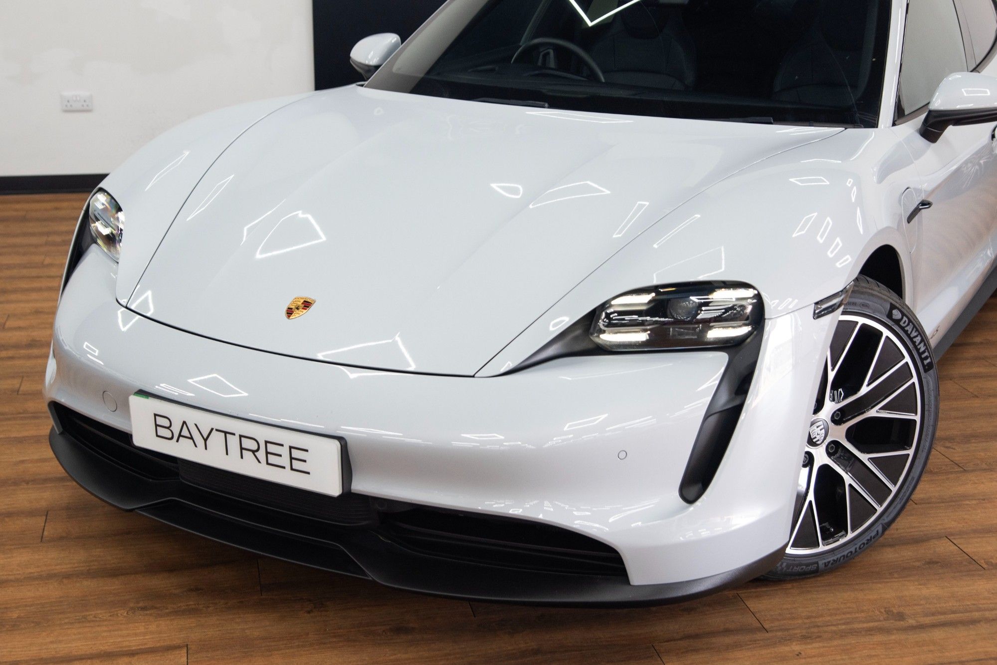 USED 2023 23 PORSCHE TAYCAN Performance Plus 93.4kWh 4S Saloon  