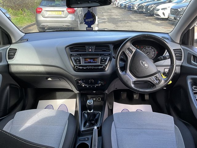 2016 HYUNDAI I20 - Photo 12