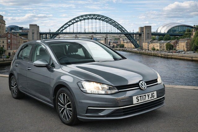 2017 VOLKSWAGEN GOLF